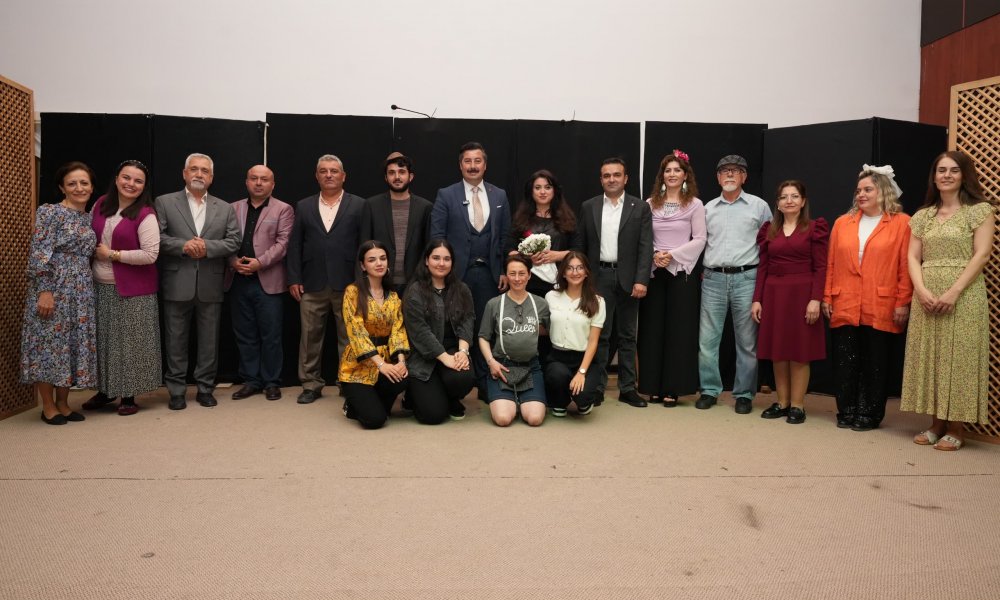 YENİŞEHİR’DE PROFESYONEL OYUNCULARA TAŞ ÇIKARDILAR